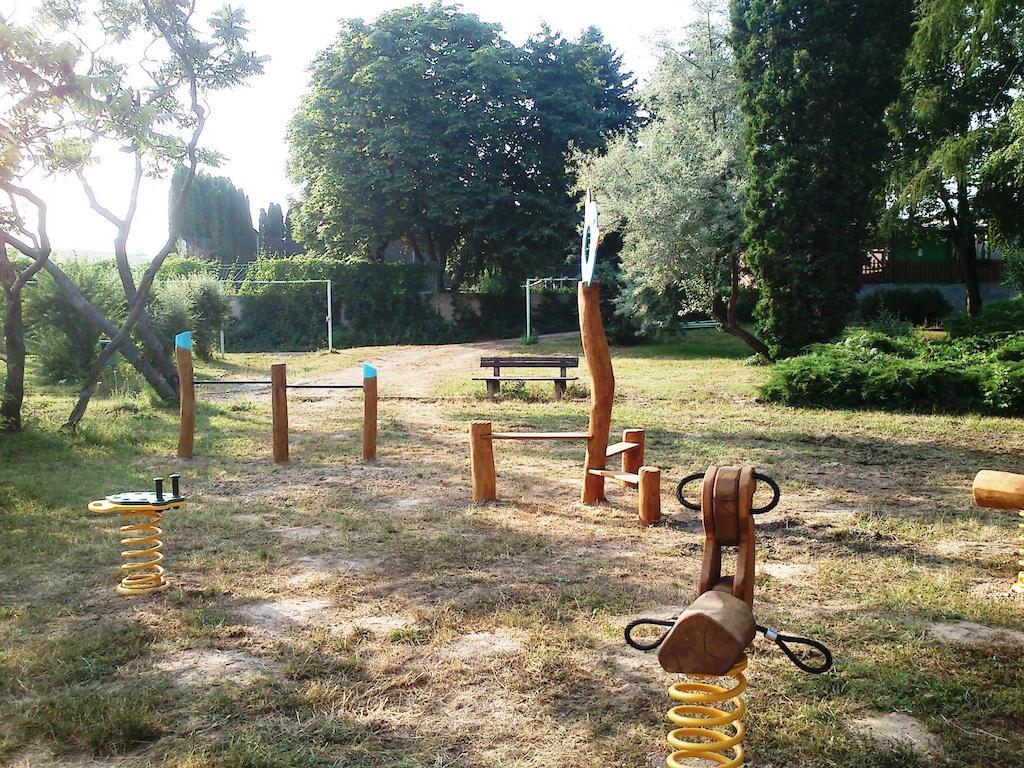 Penzion v parku Cejkovice  Esterno foto